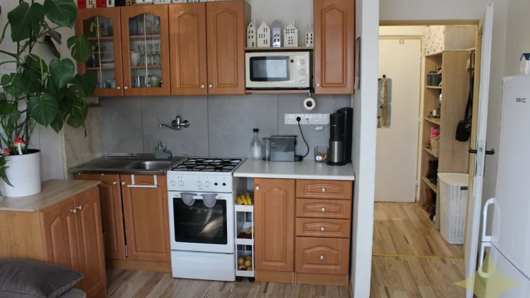 Prenájom 1 izb byt 1.p. 45 m2 , 460-Eur/mesiac s energ. Ba