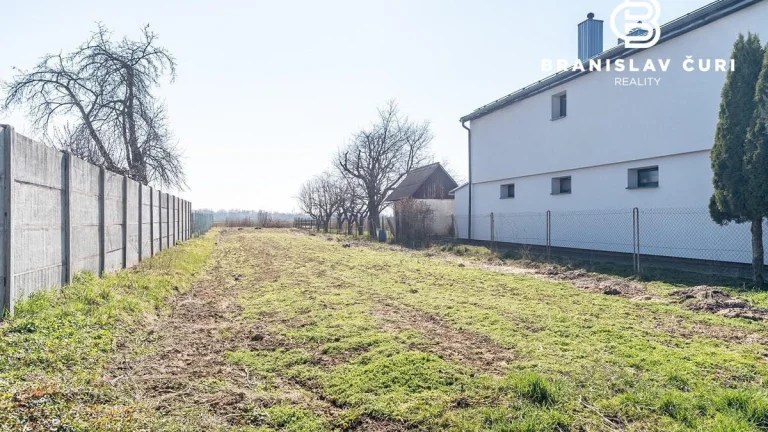 NA PREDAJ STAVEBNÝ POZEMOK V OBCI SEDLISKÁ