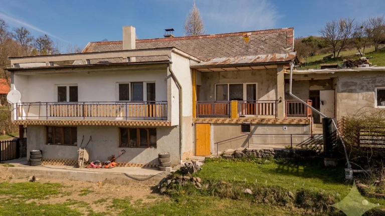 Exkluzívne na predaj rodinný dom s pozemkom o rozlohe 750m2