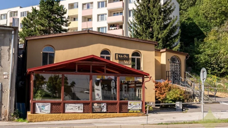 Exkluzívne na predaj polyfunkčný objekt v meste Banská Štiav