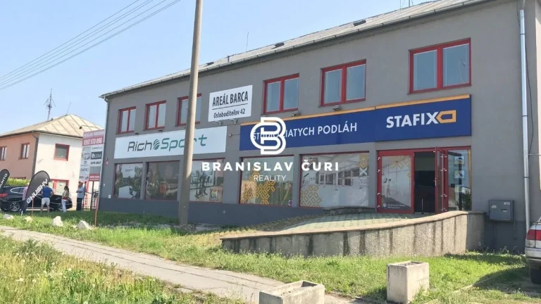 ADMINISTRATÍVNO - OBCHODNÁ BUDOVA V BARCI