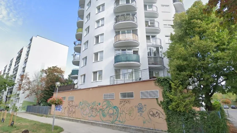 PRENÁJOM – 2iz byt v blízkosti Vrakunského lesíka s parkingo