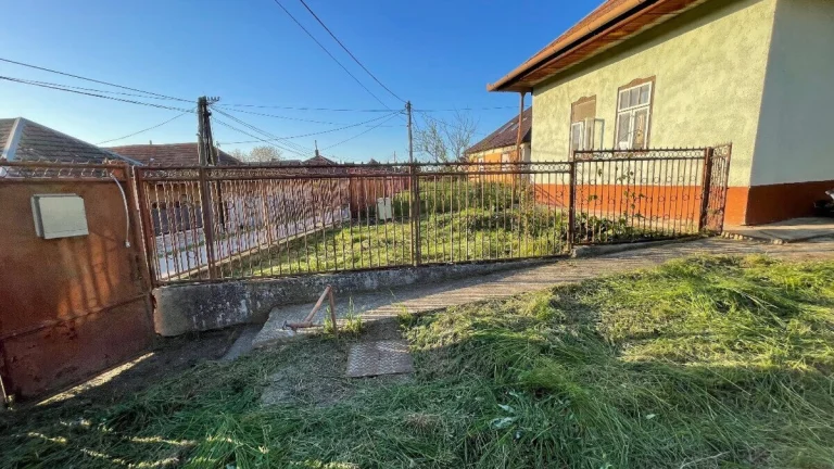 Dom v malebnej obci Podhájska