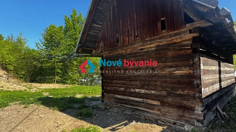 Na predaj starší dom so súpisným číslom N043-12-DASE