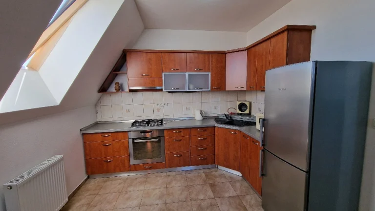 2 izb. byt na Kúpeľnom námestí v Seredi, 57m2 na predaj