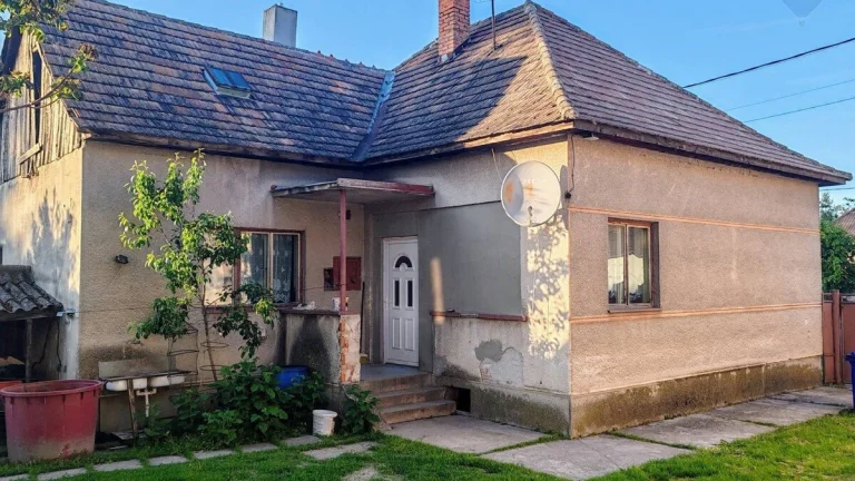 2 izbový rodinný dom 80 m2 , Vrakúň