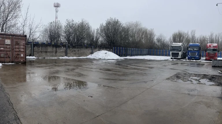 Parkovanie kamionov, prenajom pozemku