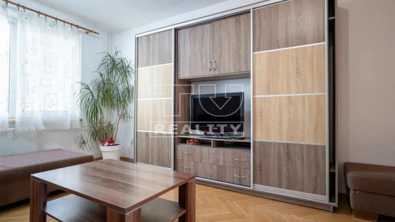 REZERVOVANÝ 4 izbový byt s balkónom v Púchove