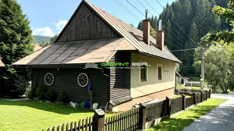 Predaj chalupa/rodinný dom, pozemok 615 m2, obec Zázrivá