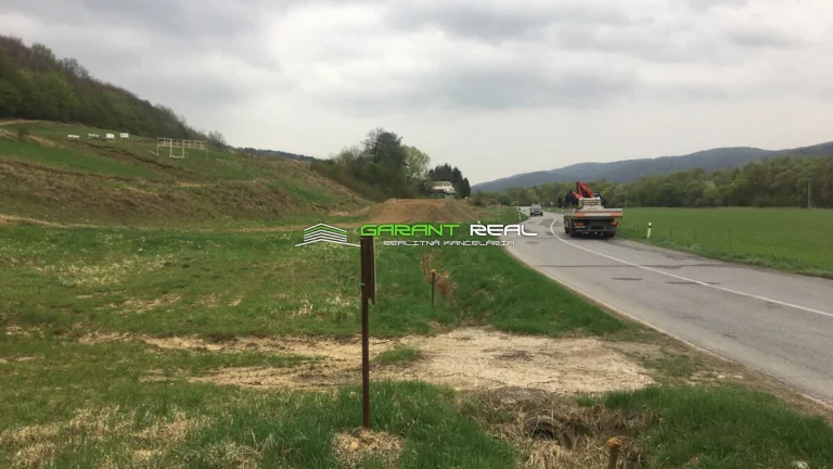 Predaj 21 rekreač. pozemkov, Komárov, od 1158 m2 - 2333 m2