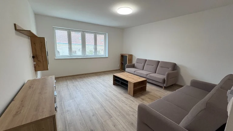 Na prenájom zariadený 3-izb.byt, Nitra, centrum