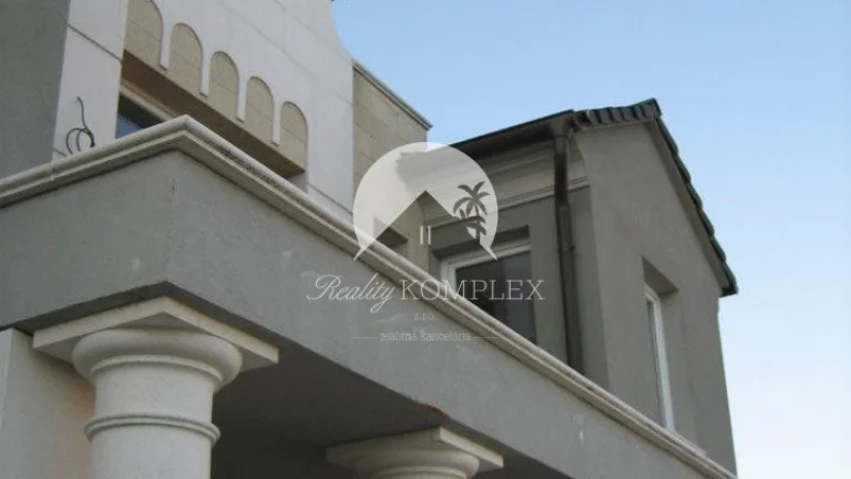 Reality KOMPLEX s.r.o. Vám ponúka na PREDAJ dohodou Rodinnú