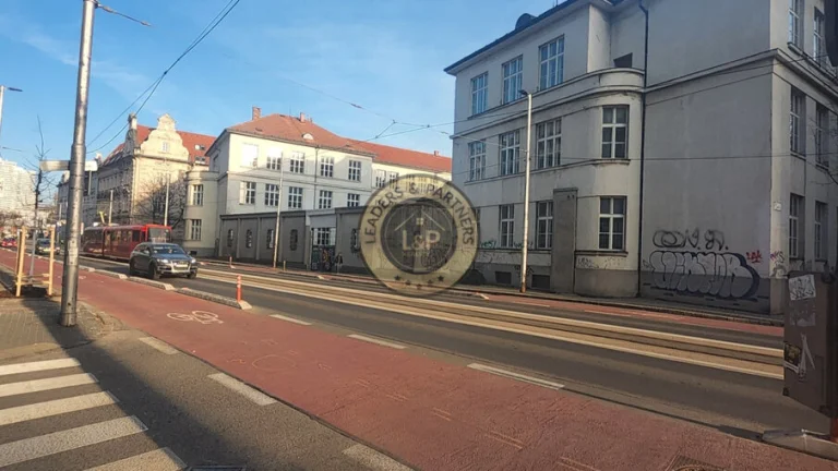 Prenájom 3izb.byt 100m2,Vajanského nábrežie,aj študenti