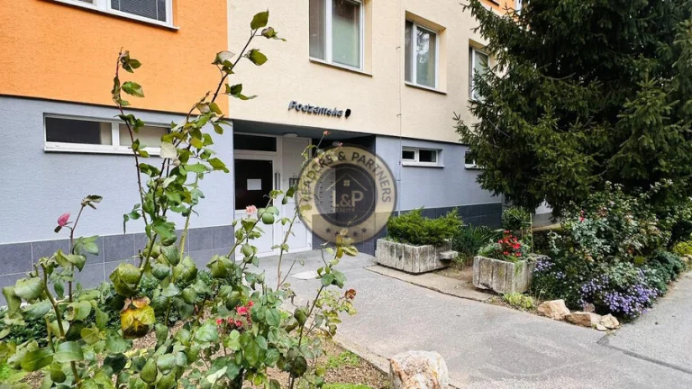 NA PREDAJ: 3-izbový byt v Hlohovci na Podzámskej ulici