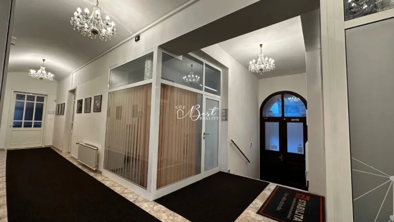 Kancelária v centre mesta s výhľadom na hrad 15m2