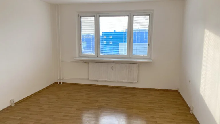 Prenájmem 1izbový nezariadený byt v Prešove