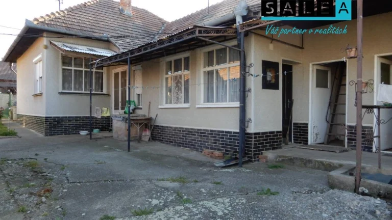 Rodinný dom, 130 m2, garáž, letná kuchyňa, Farná, okr. Levic