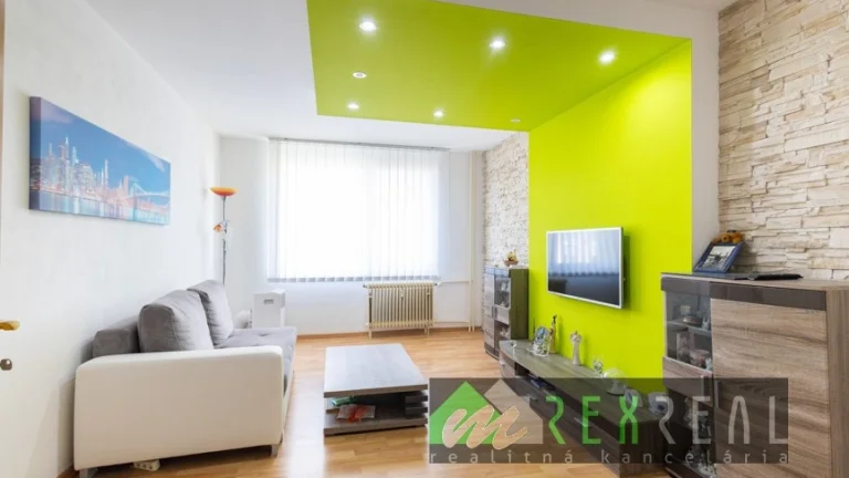 Predaj 2+1 izb. bytu s balkónmi, ul. Písecká, Veľký Krtíš