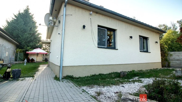 Na predaj 3,5 izbový rodinný dom, Nitra