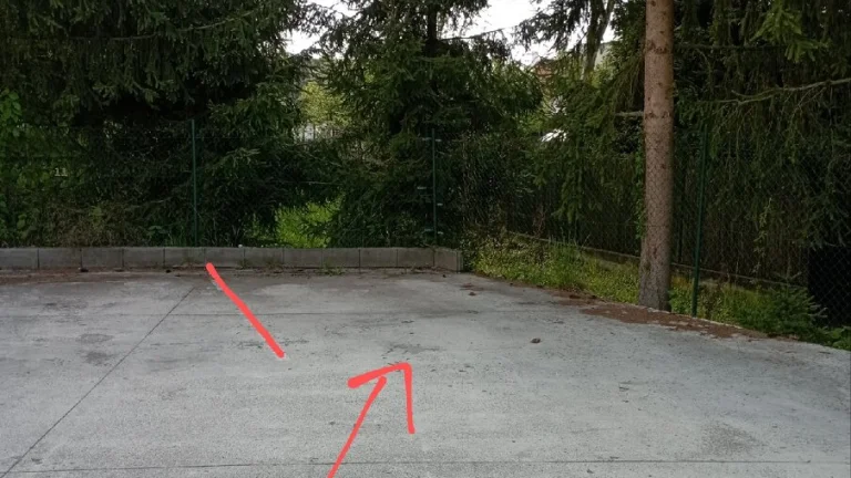 Parkovacie miesto pre karavan - ohradene