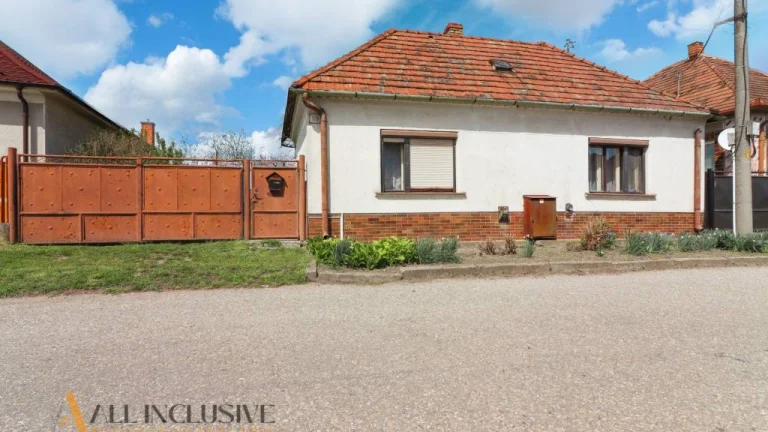 ALL INCLUSIVE | NA PREDAJ RODINNÝ DOM NA 9,5 ÁROVOM POZEMKU,