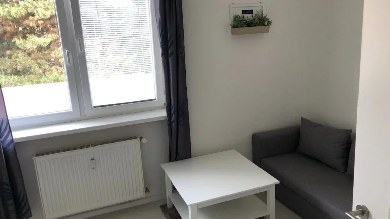 Prenajmem garsónku Piešťanská 4, Trenčín (budova Pošty)
