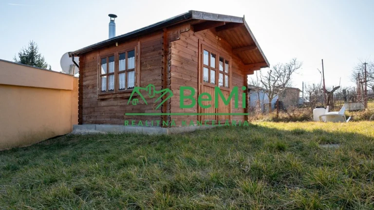 Predaj záhradná chatka, Nové Mesto nad Váhom, 395 m2 003-