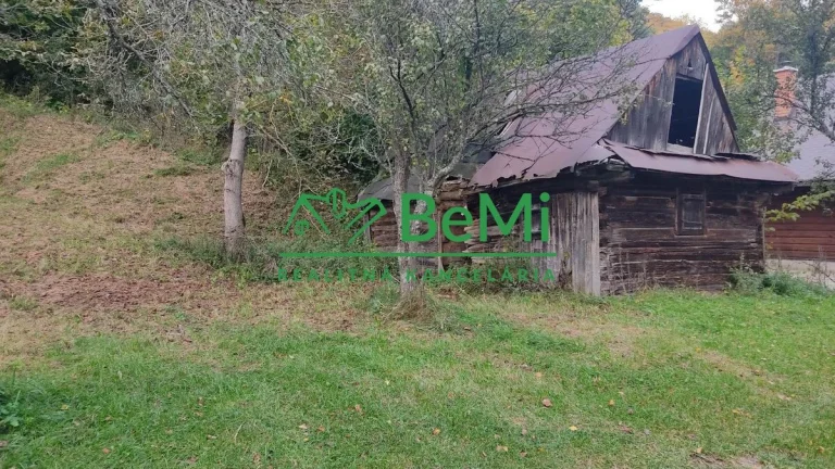 Chata v obci Belá, okres Žilina, 1336m2 048-13-PEMO