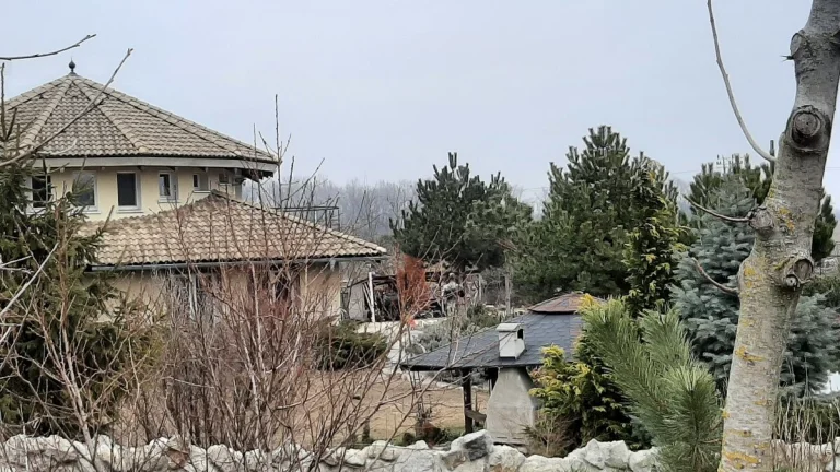 VILLA-RODINNÁ KÚRIA na PREDAJ pri meste Dunajská Streda