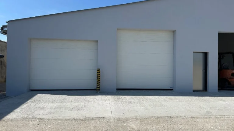 PRENÁJOM SKLADOVĚ PRIESTORY, TRNAVA-KOČISKÉ, 220M2