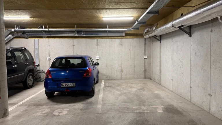 Vonkajšie alebo Vnútorné garážové státie Soho II.