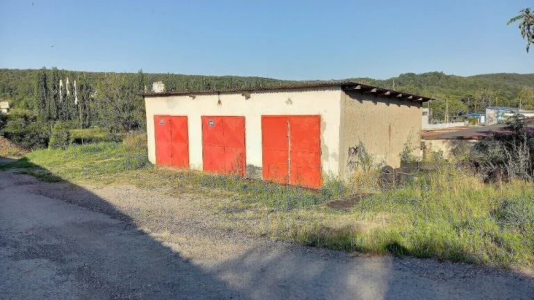 Predám TROJGARÁŽ 55m2 Košice Myslava