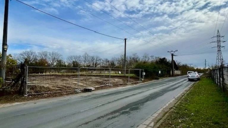 Na predaj stavebný pozemok na výstavbu haly s vydaným SP