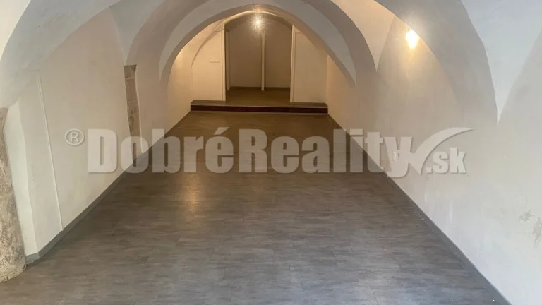 PRENÁJOM: Obchodné priestory Banská Štiavnica
