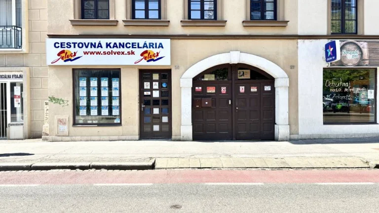 PRENÁJOM - Obchodný priestor v centre, Špitálska ulica