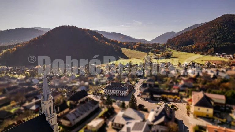 PREDAJ: Historický hostinec pod Muránskym Hradom, 1102 m2, M