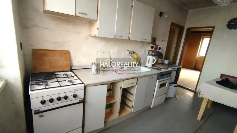 HALO reality - Predaj, dvojizbový byt Pliešovce, super cena
