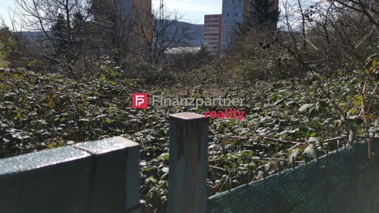 Na predaj pozemok - záhrada v Bratislave-Dúbravka