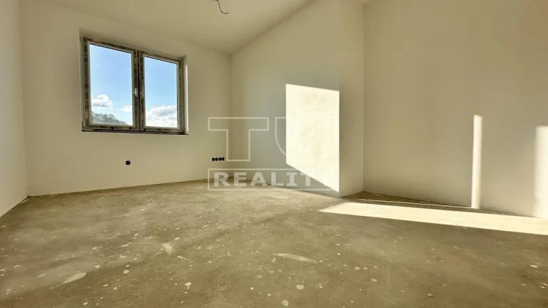 NOVOSTAVBA RODINNÉHO DOMU, 105m2, POZEMOK 600m2,...