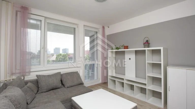 KOŠICKÁ / MILETIČOVA - 1,5 iz. byt - 32 m2 , balkón - 7 m2