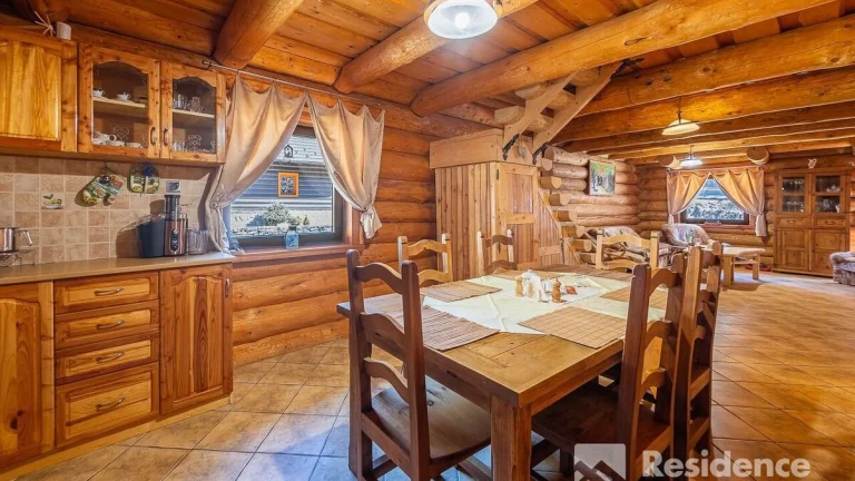 Zrubový rodinný dom v Nízkych Tatrách na predaj