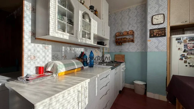 SLOVREAL - PREDAJ 2 IZBOVÝ BYT HANDLOVÁ