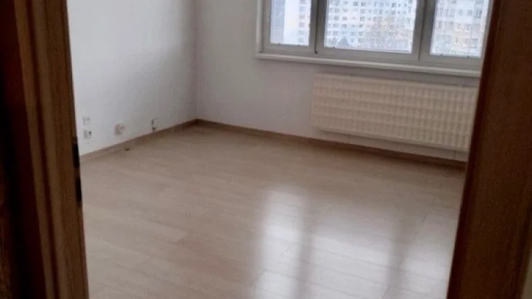Prenájom 3 izbový byt s loggiou a šatníkom na Rozkvete v Pov