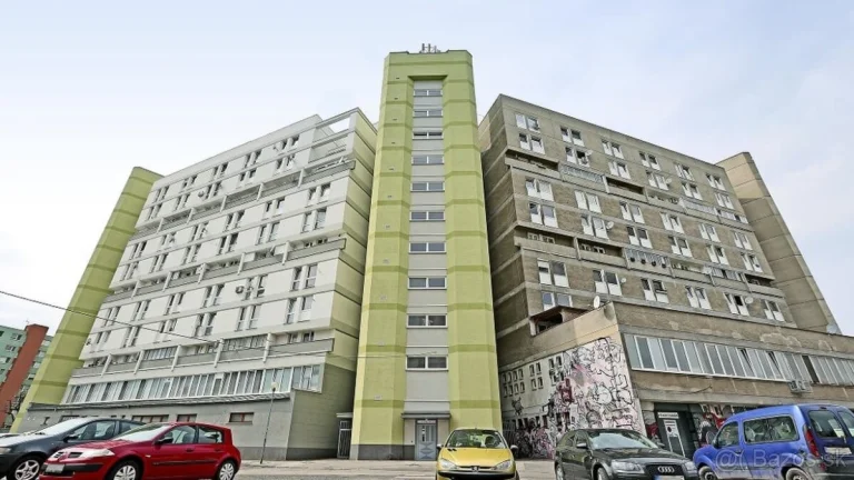 Stavbárska 40, 42