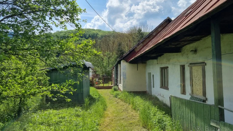 RODINNÝ DOM -CHALÚPKA a POZEMOK 523m2 MORAVSKÉ LIESKOVÉ-NMNV