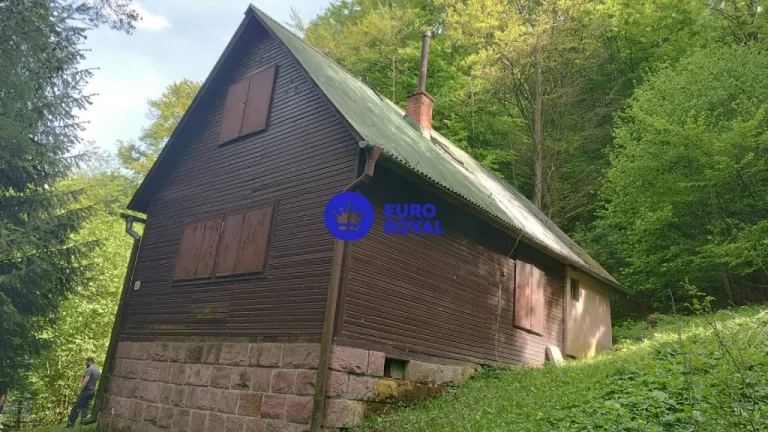 Na predaj chata pri jazere v Sklených Tepliciach