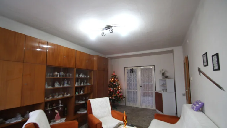 Priestranný 3 izbový byt na predaj, 76 m2, balkón, Valaská