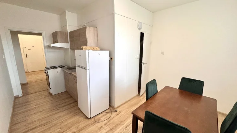 Predaj- veľký 2 izbový byt s balkónom 65 m2, Nové Zámky