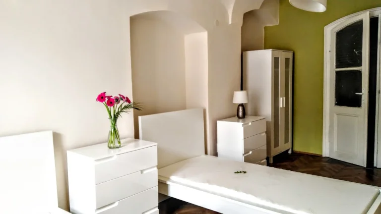 Prenájom, veľký apartmán v centre Košíc