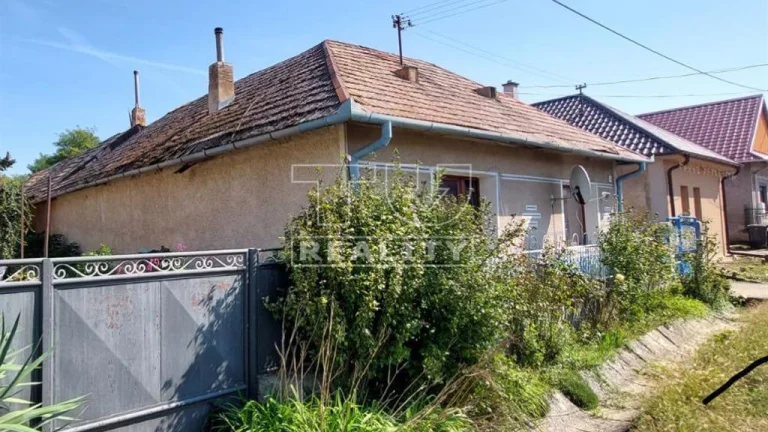 PRIPRAVUJEME DO PONUKY – DOM NA PREDAJ - OBEC ĽUBÁ- len...